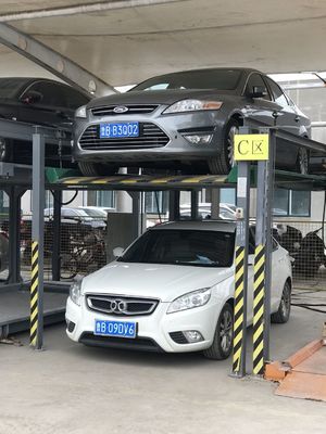 2000kgs 4 โปสลิฟท์ มอเตอร์ PLC การควบคุมรถยนต์ Lifts