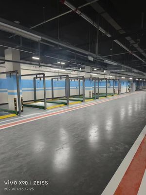 2000kgs 4 โปสลิฟท์ มอเตอร์ PLC การควบคุมรถยนต์ Lifts